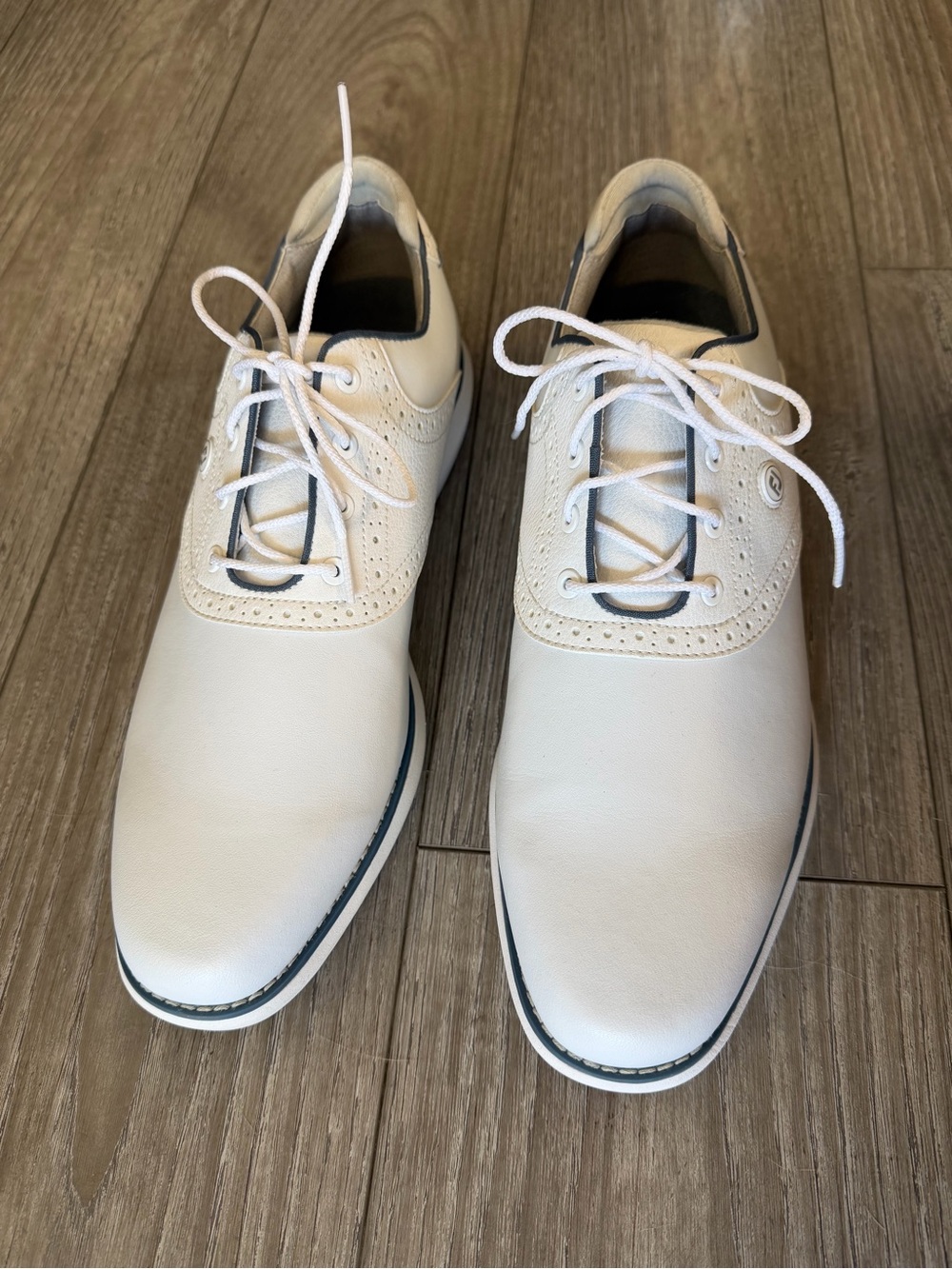 FootJoy Traditions Spikeless Golf Shoes Womens 12 M White Navy 97898 Like New